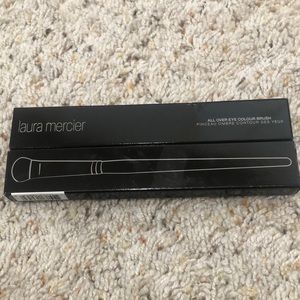 Laura Mercier all over eye contour brush